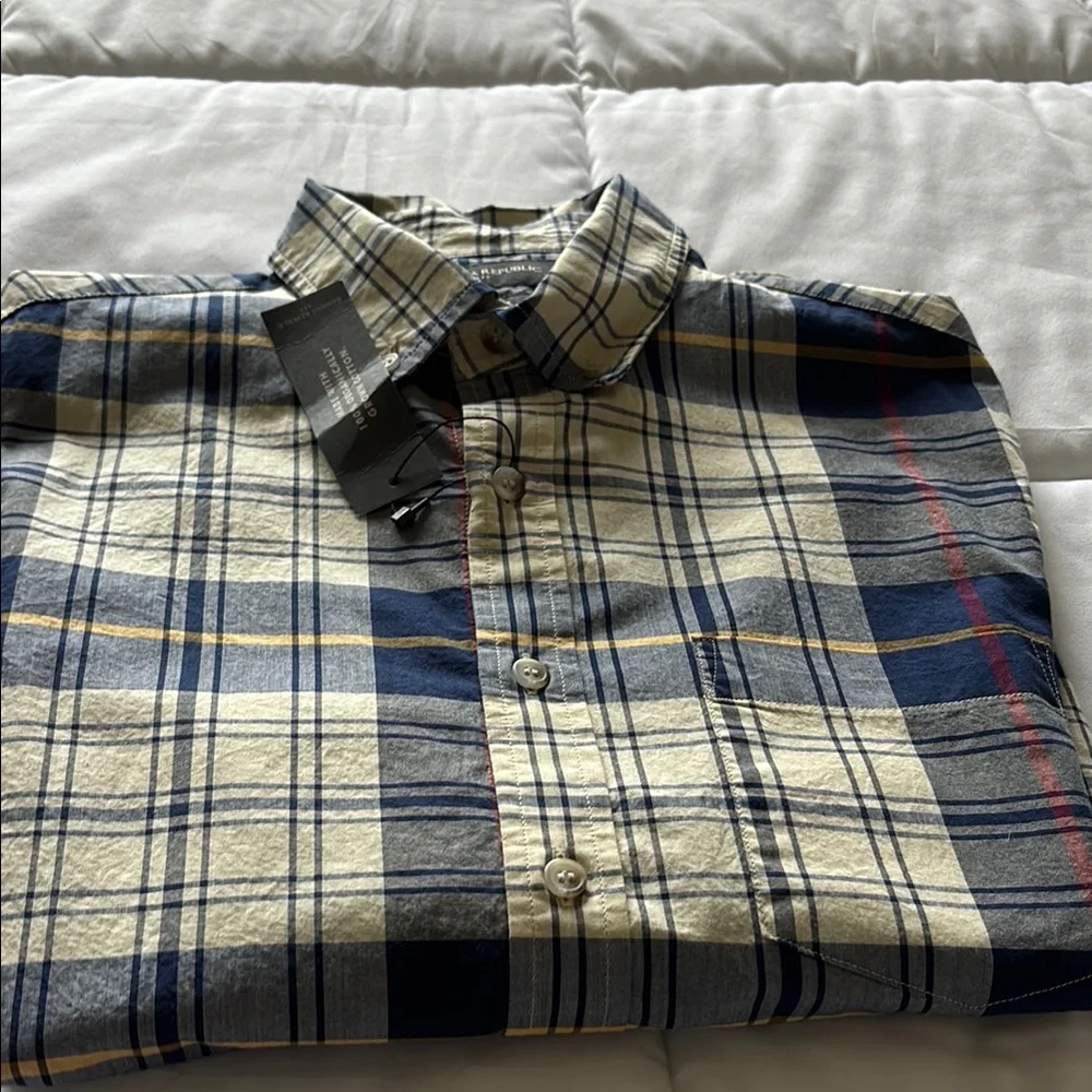 NWT Banana Republic Blue and Yellow Casual Button Down Shirt Sz Small 💯 Cotton